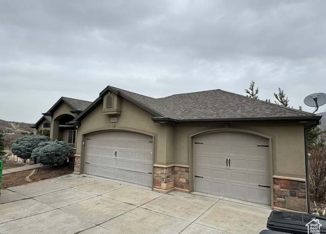 Property at 2256 E 8240 S, South Weber, UT 84405, 5 beds, 3 baths