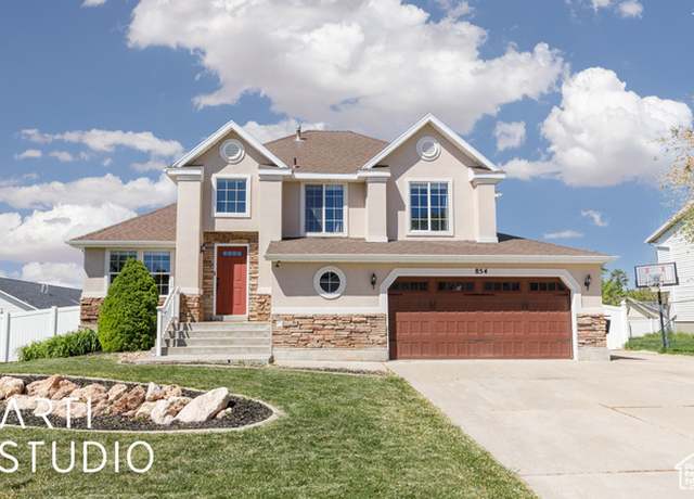 Property at 854 W 1520 N, Clinton, UT 84015, 4 beds, 3.5 baths