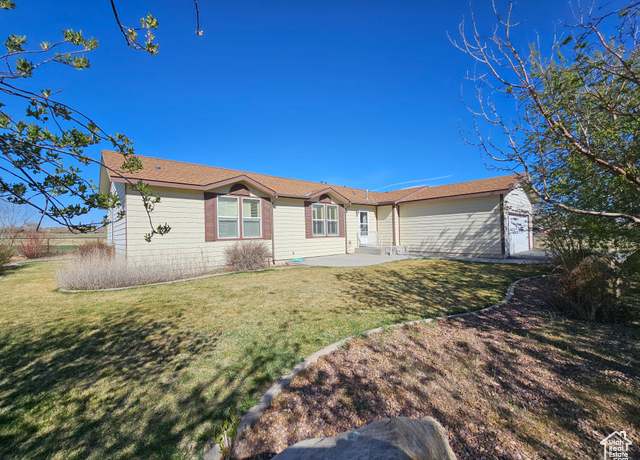 Property at 2274 S Vernal Ave Ave, Vernal, UT 84078, 3 beds, 2 baths