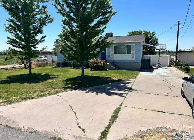 Property at 2593 2000 W, Clinton, UT 84015, 4 beds, 2 baths