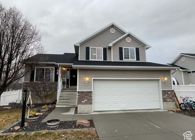 Property at 903 Poplar Ln, Grantsville, UT 84029, 4 beds, 2.5 baths