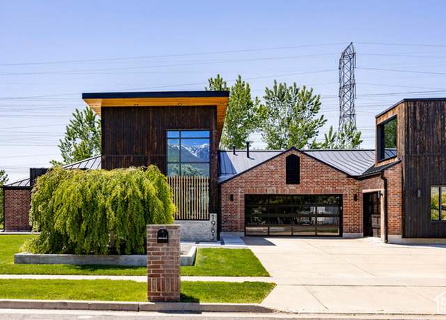 Property at 1983 W Ranch Rd, Farmington, UT 84025, 5 beds, 3.5 baths
