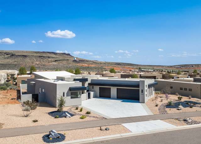 Property at 5320 N Johnson Arch Dr, St. George, UT 84770, 3.5 baths