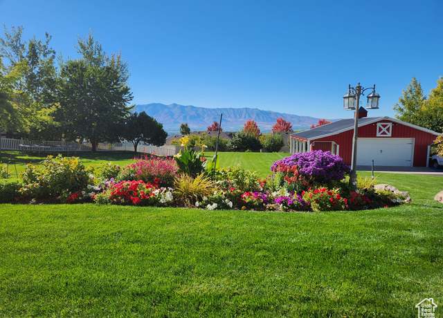 Property at 1075 Grandview Dr, Providence, UT 84332, 4 beds, 4 baths