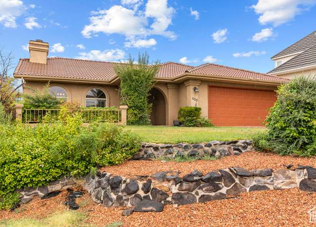 Property at 439 E Paintbrush Way, St. George, UT 84790, 4 beds, 2.5 baths
