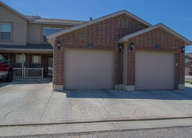 Property at 121 W Arlington Way N, Harrisville, UT 84414, 3 beds, 2.5 baths