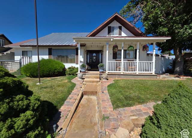 Property at 327 Columbia Dr, East Carbon, UT 84520, 4 beds, 3 baths