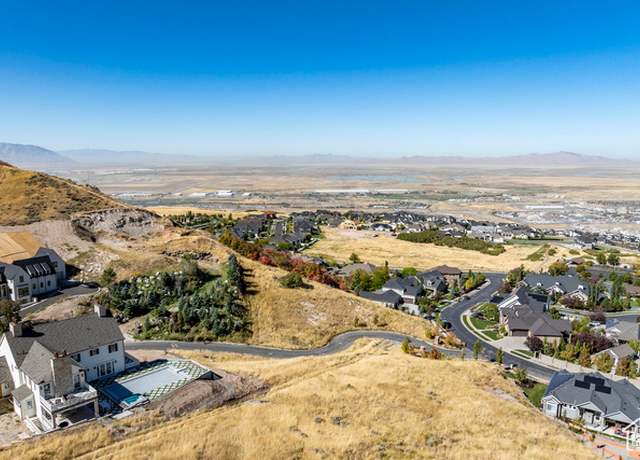 Property at 985 S Plum Tree Ct #1, North Salt Lake, UT 84054