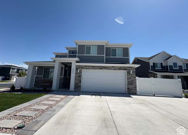Property at 2323 W Thomas Ct, Syracuse, UT 84075, 4 beds, 2.5 baths
