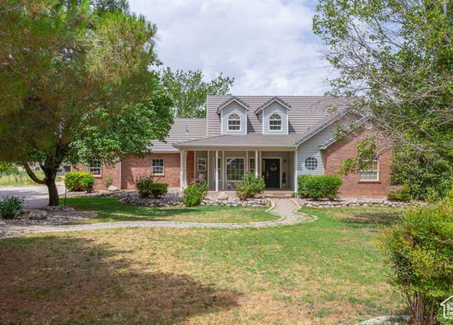 Property at 1170 S 180 W, Hurricane, UT 84737, 4 beds, 3 baths