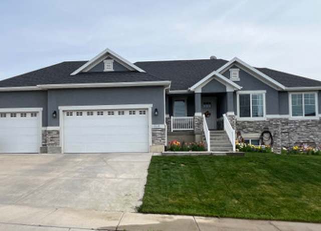 Property at 864 E 180 N, Salem, UT 84653, 6 beds, 3 baths