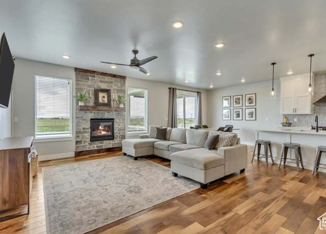Property at 3537 S 5050 W, West Haven, UT 84401, 6 beds, 3 baths