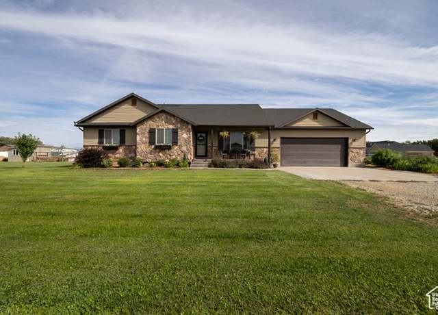 Property at 2266 W 200 S, Roosevelt, UT 84066, 3 beds, 2.5 baths