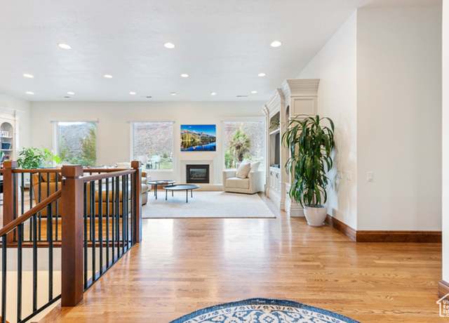 Property at 2712 S Rio Vista Dr, St. George, UT 84790, 4 beds, 3.5 baths