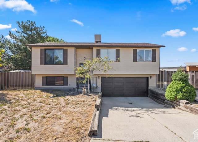Property at 5987 S Salem Cir, Salt Lake City, UT 84118, 3 beds, 2 baths