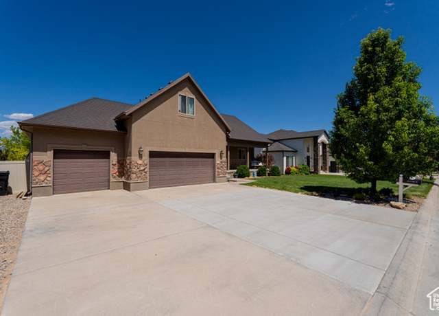 Property at 1612 S 3150 W, Vernal, UT 84078, 6 beds, 3 baths