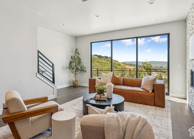 Property at 893 E Grizzly Draw Ct, Hideout, UT 84036, 3 beds, 2.5 baths