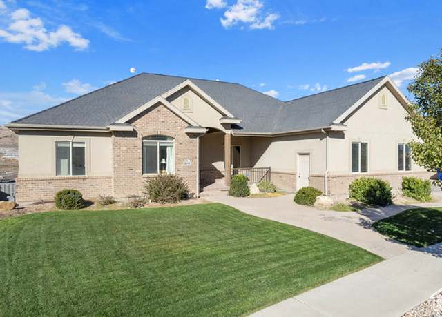 Property at 4053 E Clubhouse Ln, Eagle Mountain, UT 84005, 5 beds, 3.5 baths