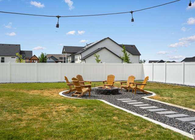 Property at 4381 W 3550 S, West Haven, UT 84401, 4 beds, 2.5 baths