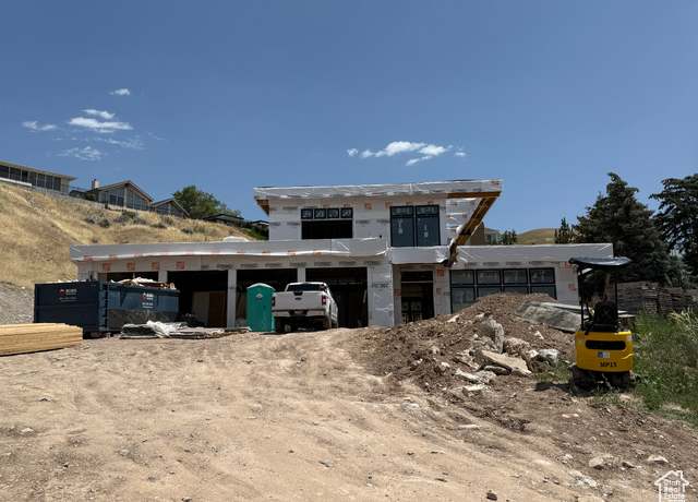 Property at 422 N Castor Ln, Salt Lake City, UT 84103, 6 beds, 5 baths