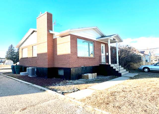 Property at 237 N 500 W, Vernal, UT 84078, 8 beds, 2 baths