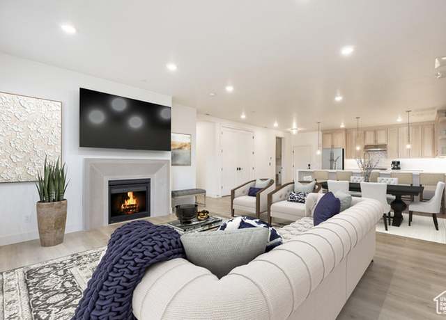 Property at 2250 E Murray Holladay Rd #205, Holladay, UT 84117, 2 beds, 2 baths