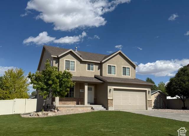 Property at 2825 S 400 W, Vernal, UT 84078, 4 beds, 2.5 baths