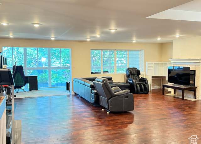 Property at 171 E Third Ave #709, Salt Lake City, UT 84103, 3 beds, 2.5 baths