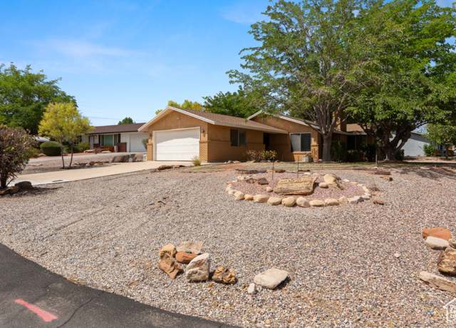 Property at 1148 Chokeberry Dr, St. George, UT 84790, 2 beds, 2 baths