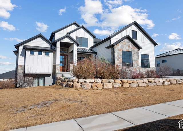 Property at 1002 W Temple Rim Ln, Payson, UT 84651, 7 beds, 4.5 baths