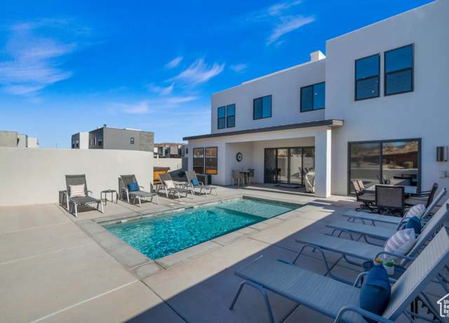 Property at 2227 N Double Eagle Ln, Washington, UT 84780, 6 beds, 5.5 baths