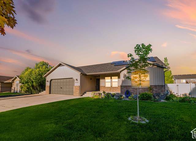 Property at 624 N 800 E, Wellsville, UT 84339, 5 beds, 3 baths