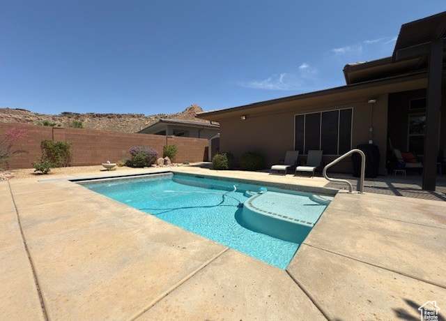 Property at 1523 E Talus Way, St. George, UT 84790, 4 beds, 2 baths