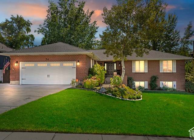 Property at 74 E 450 S, Farmington, UT 84025, 4 beds, 3 baths