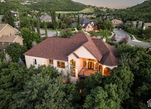 Property at 305 Summerwood Dr, Bountiful, UT 84010, 5 beds, 3.5 baths