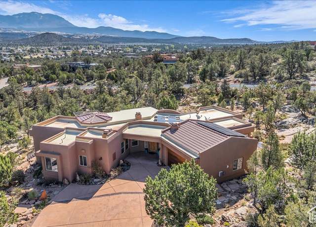 Property at 478 N Pinion Dr, Dammeron Valley, UT 84783, 4 beds, 3 baths