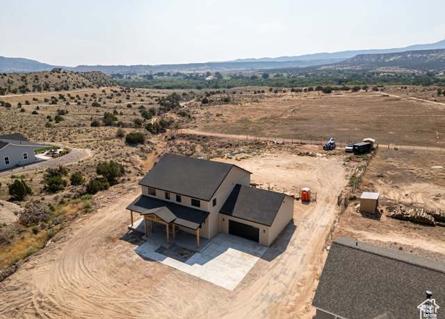 Property at 3121 N 2500 W, Vernal, UT 84078, 5 beds, 3 baths