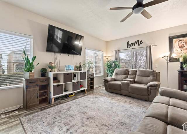 Property at 385 Bayside Dr, Saratoga Springs, UT 84045, 5 beds, 3.5 baths