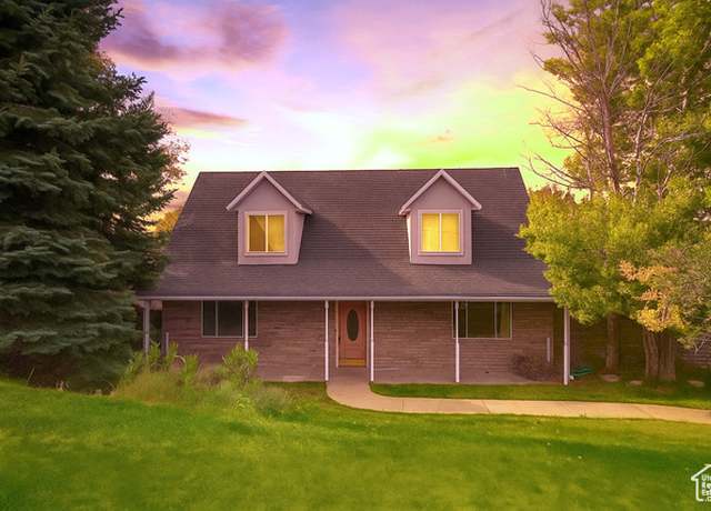 Property at 2480 Oakridge Dr, Spanish Fork, UT 84660, 4 beds, 2.5 baths