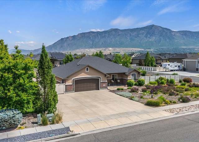 Property at 2792 W 2075 N, Plain City, UT 84404, 3 beds, 2 baths