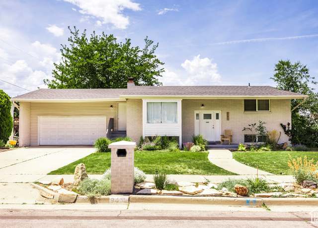 Property at 9466 S Indian Ridge Dr E, Sandy, UT 84092, 4 beds, 2 baths