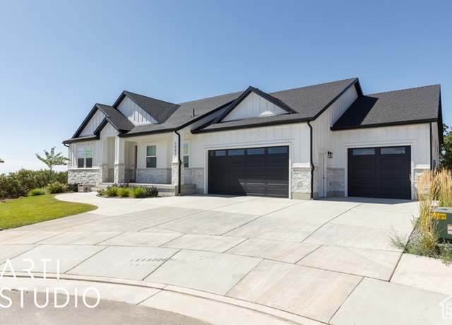 Property at 1302 E Sunset Ct, Ogden, UT 84403, 5 beds, 3.5 baths