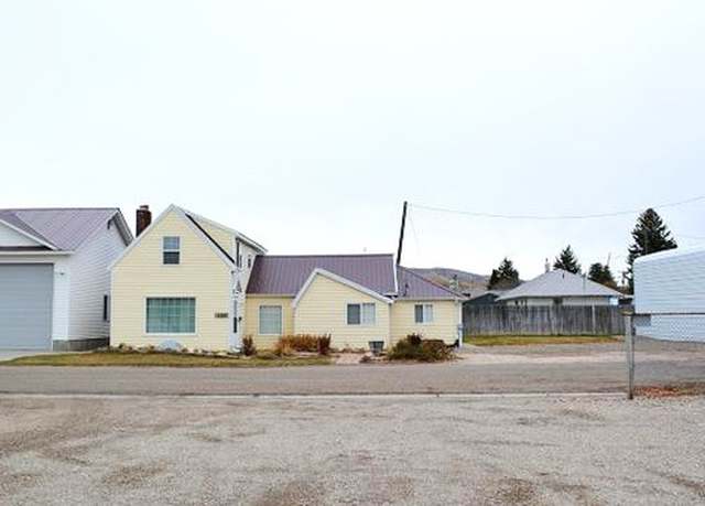 Property at 244 N Court St, Montpelier, ID 83254, 3 beds, 1.5 baths