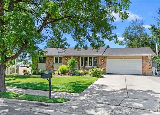 Property at 1137 Oakridge Dr, Layton, UT 84040, 4 beds, 3 baths