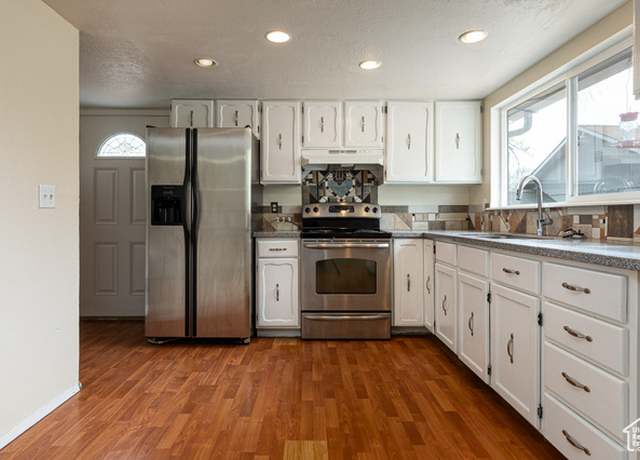 Property at 326 E 150 S, Kanab, UT 84741, 3 beds, 1.5 baths