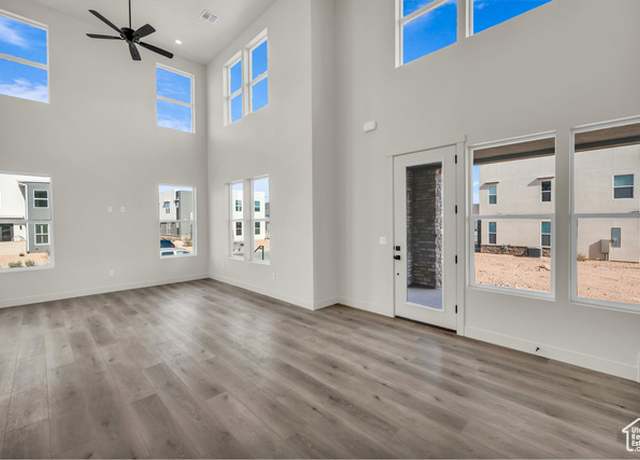 Property at 560 W Aqua Cv #506, St. George, UT 84790, 3 beds, 2.5 baths