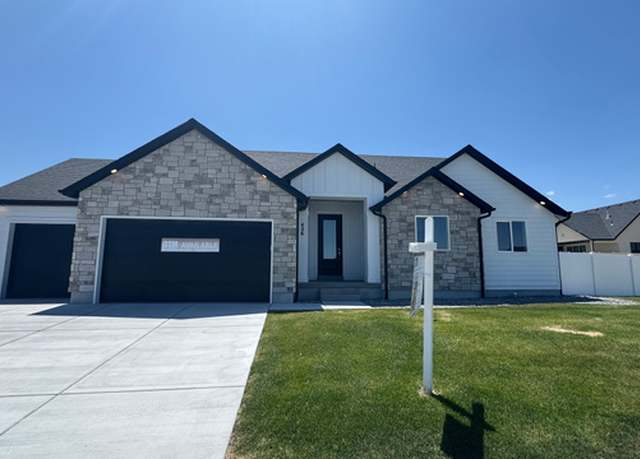 Property at 426 E Redwood Ln #119, Grantsville, UT 84029, 3 beds, 2 baths