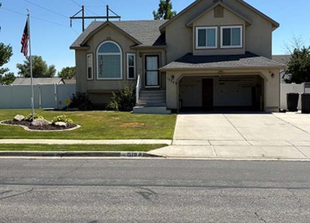 Property at 1579 W 2050 N, Clinton, UT 84015, 4 beds, 3 baths