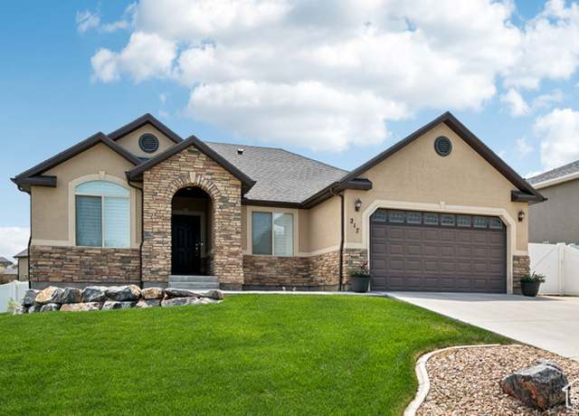 Property at 217 W Honeysuckle Dr, Saratoga Springs, UT 84045, 6 beds, 3 baths