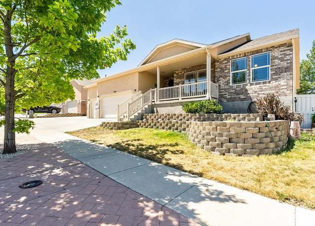 Property at 8262 S Pin Oak Dr, West Jordan, UT 84081, 4 beds, 2 baths